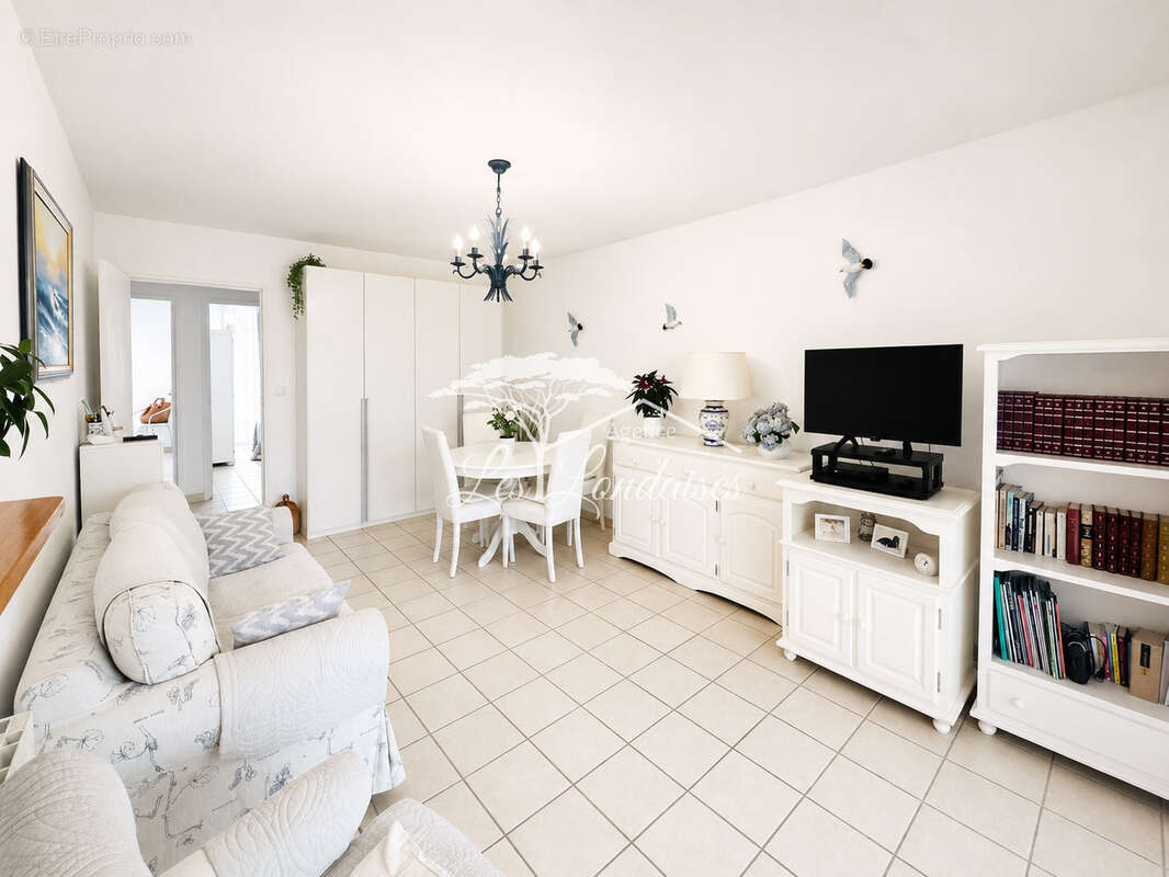 À vendre   Bel appartement T3 de 65,85 m2   Résidence Corail   Bormes-les-Mimosas - photo 8