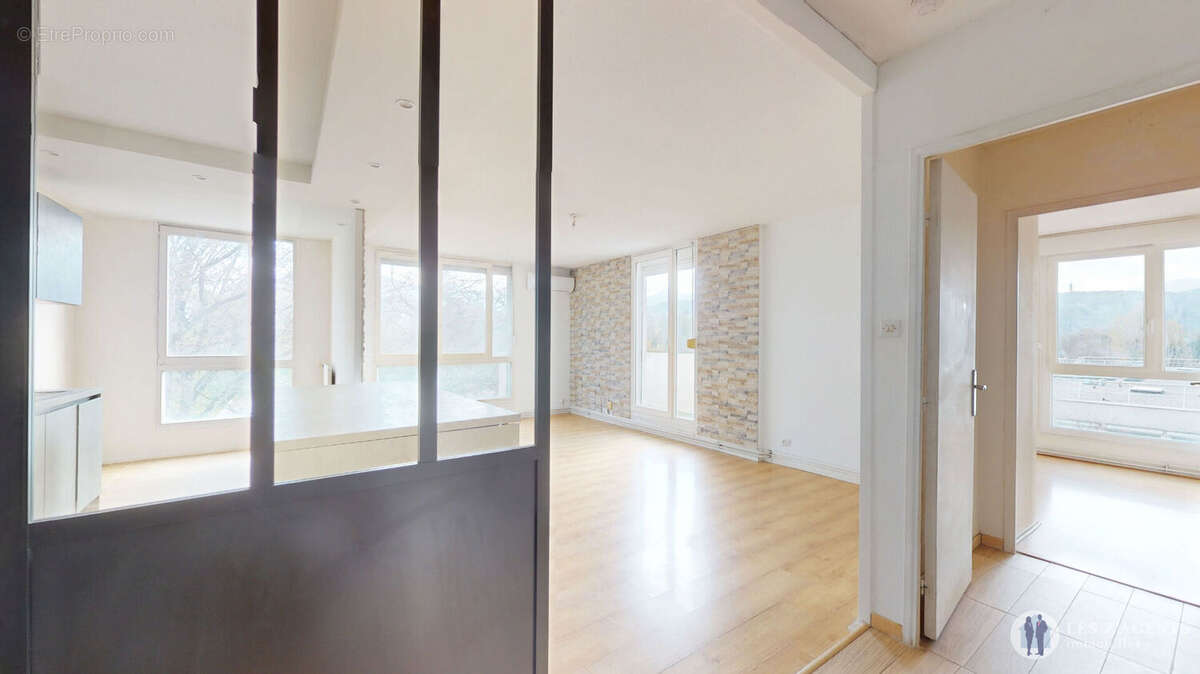 Appartement à ECHIROLLES