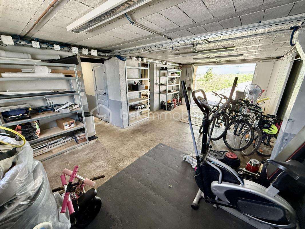 Maison à SAINT-PIERRE-DU-PERRAY