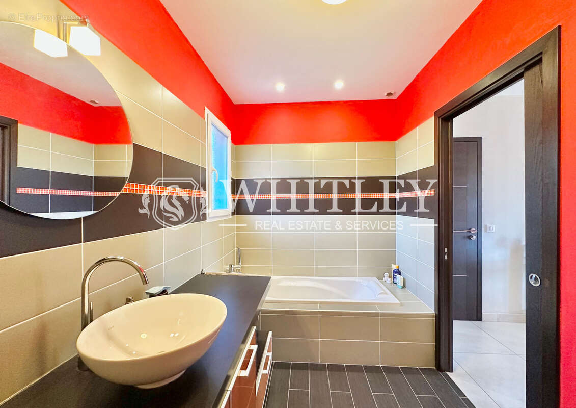 Maison à SAINT-MAXIMIN-LA-SAINTE-BAUME