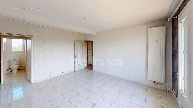 Appartement à RILLIEUX-LA-PAPE