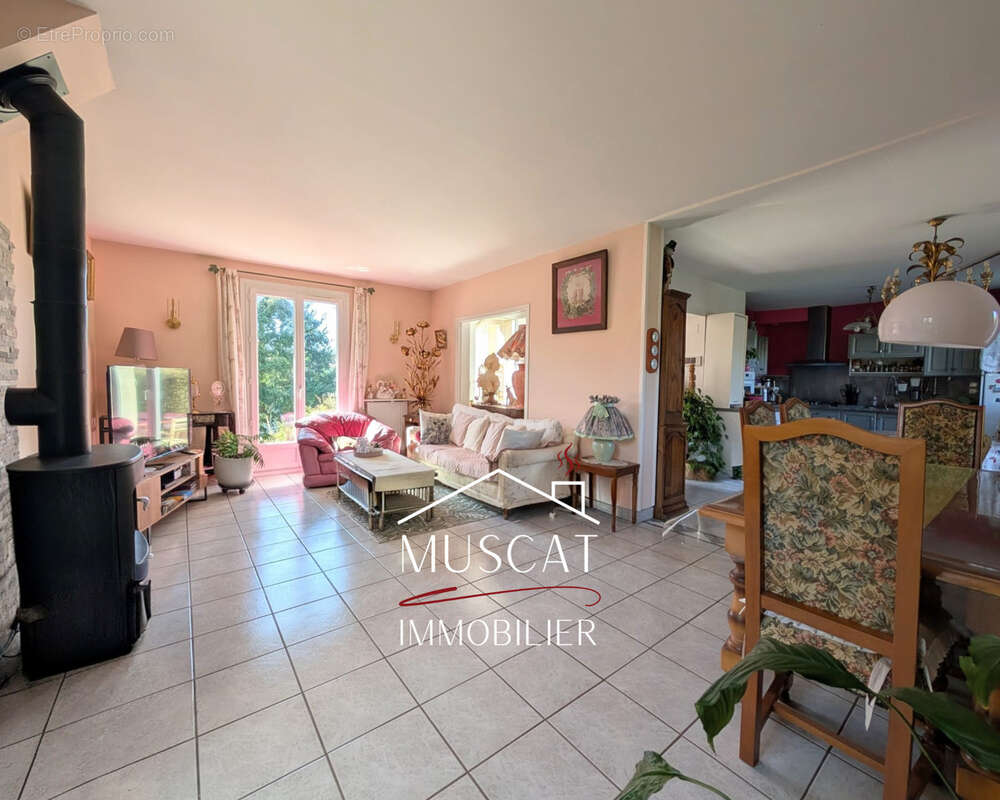 Maison à BONNEFAMILLE