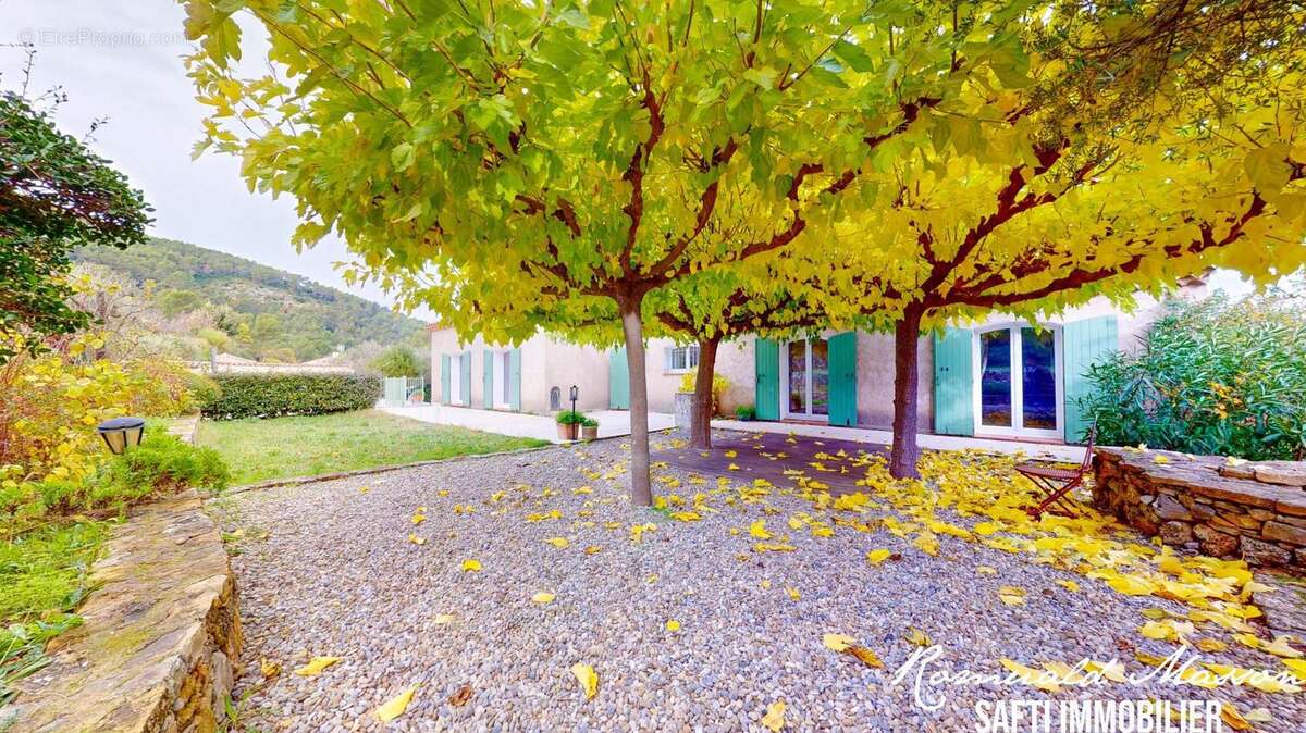 Photo 9 - Maison à SOLLIES-VILLE