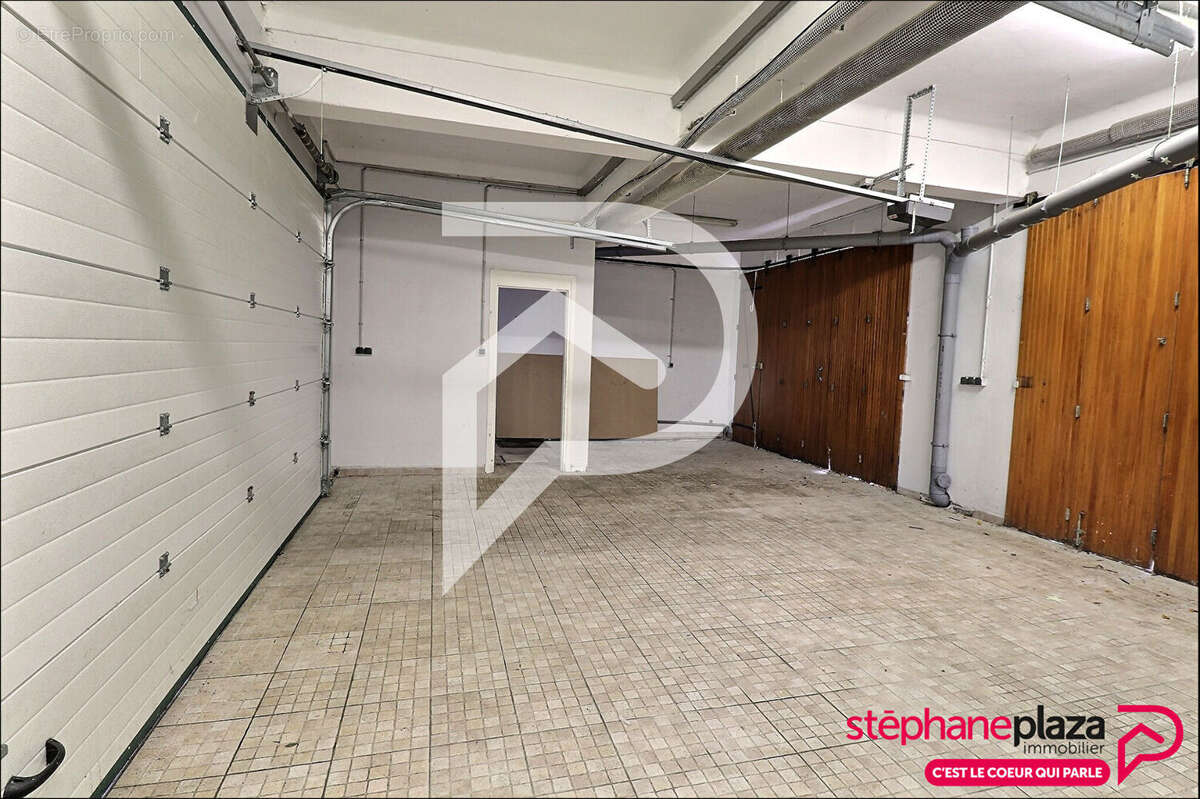 Maison à LE MESNIL-LE-ROI