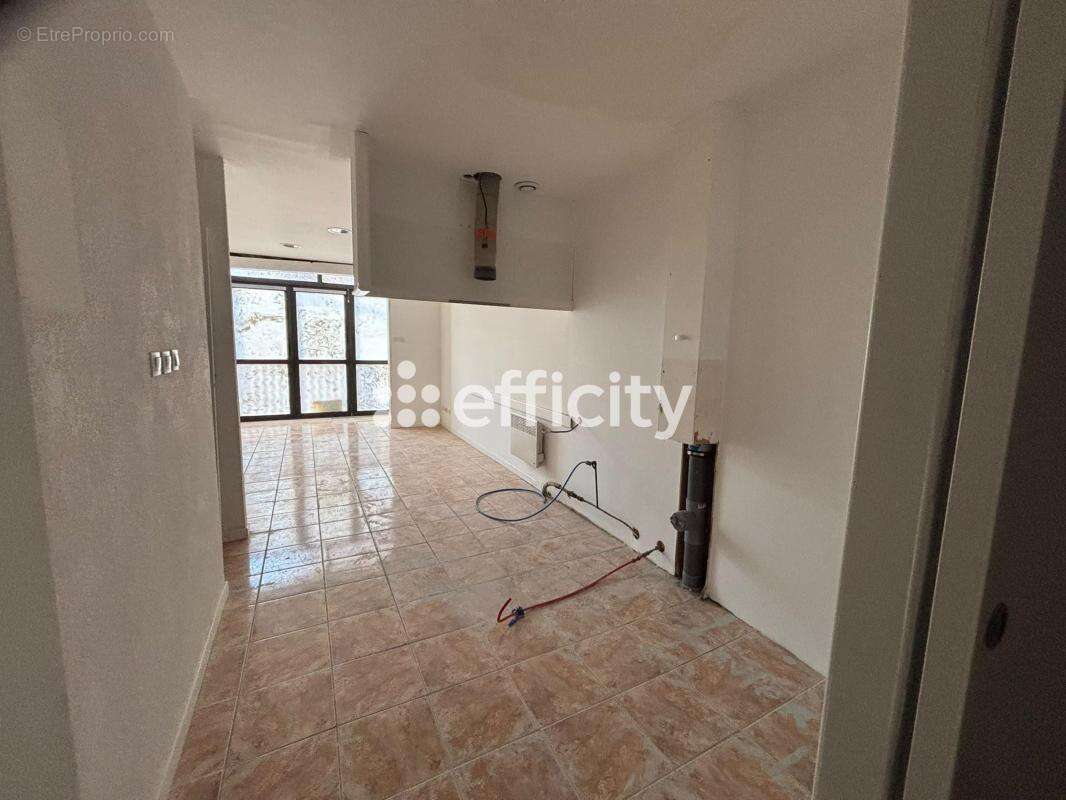 Locaux/Biens immobiliers - photo 3