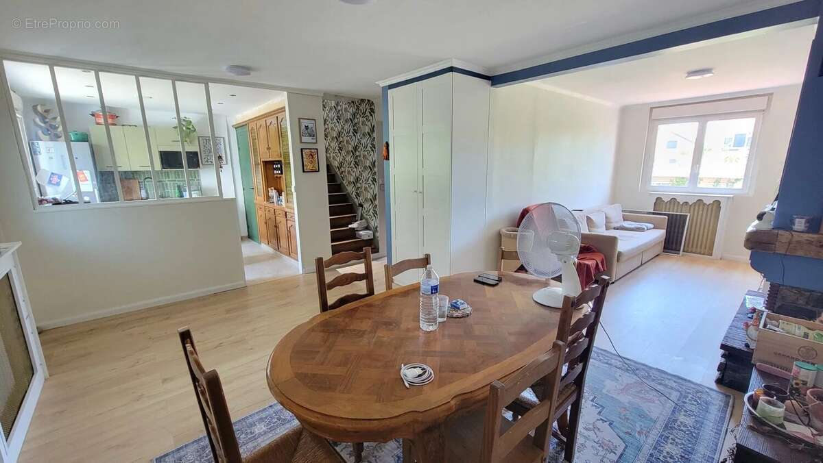 Maison Base Meulière de 197m2 Utiles et 6 pièces – Chelles 3 Minutes Gare - photo 2