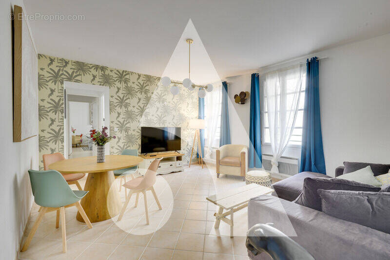 Appartement à MARSEILLE-1E