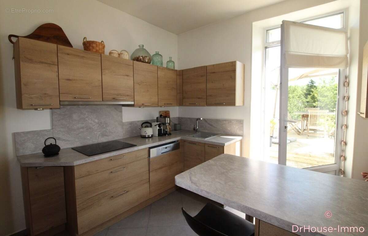 Maison à SAINT-PIERRE-LES-NEMOURS