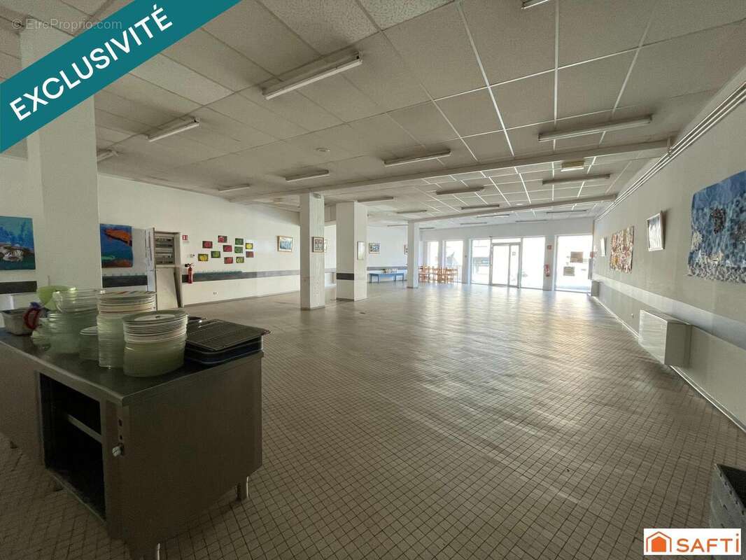 Commerce 530 m² à Montbazens  - photo 3