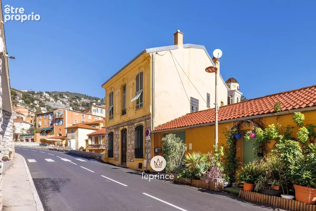 Villefranche-sur-Mer - Maison 8 Pièces - Vue Vieille ville et Mer - photo 6