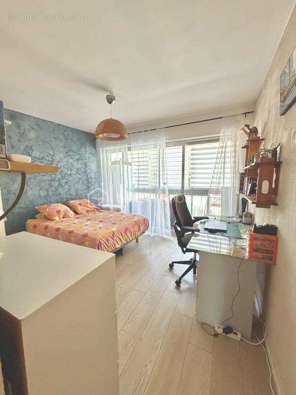 Appartement à SIX-FOURS-LES-PLAGES