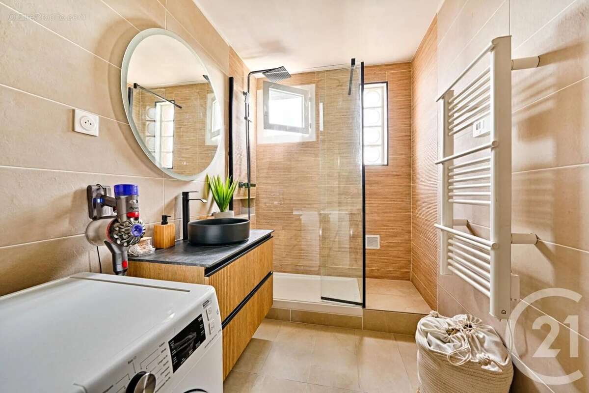 Appartement à LE PLESSIS-TREVISE