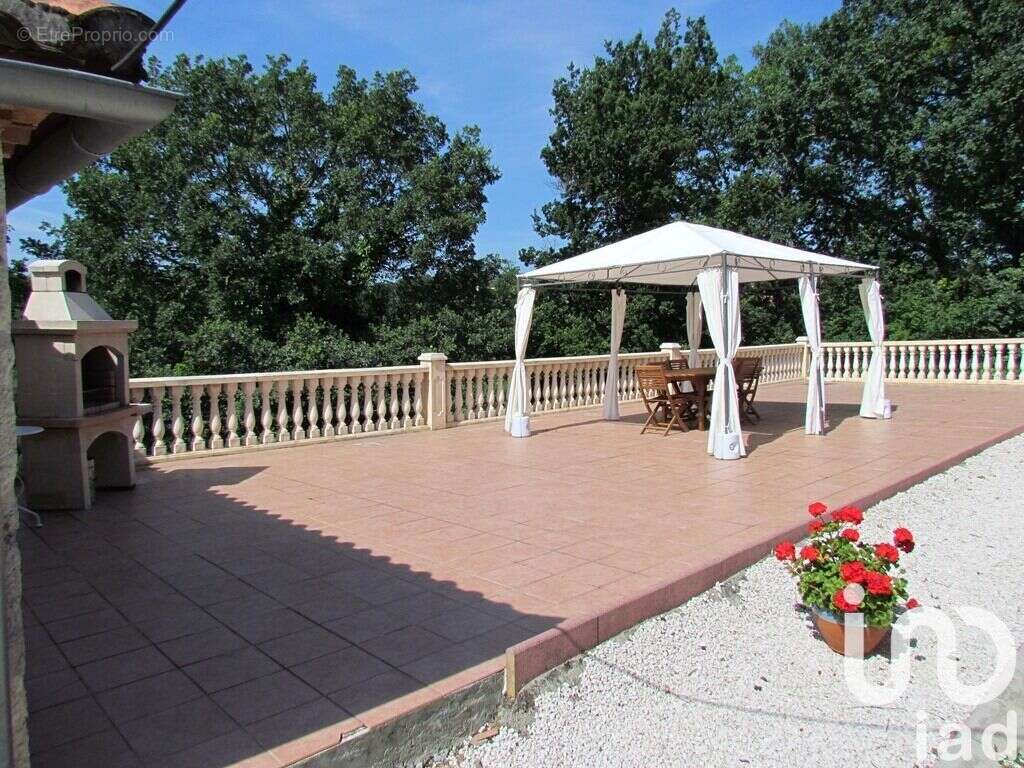 Maison 192 m² à Monbalen  - photo 9