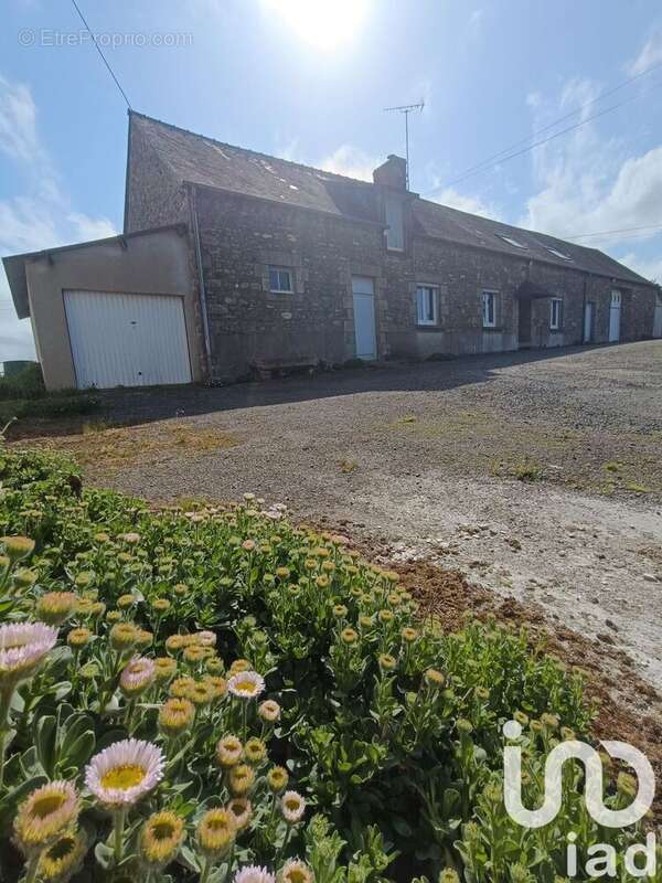 Photo 5 - Maison à LANFAINS