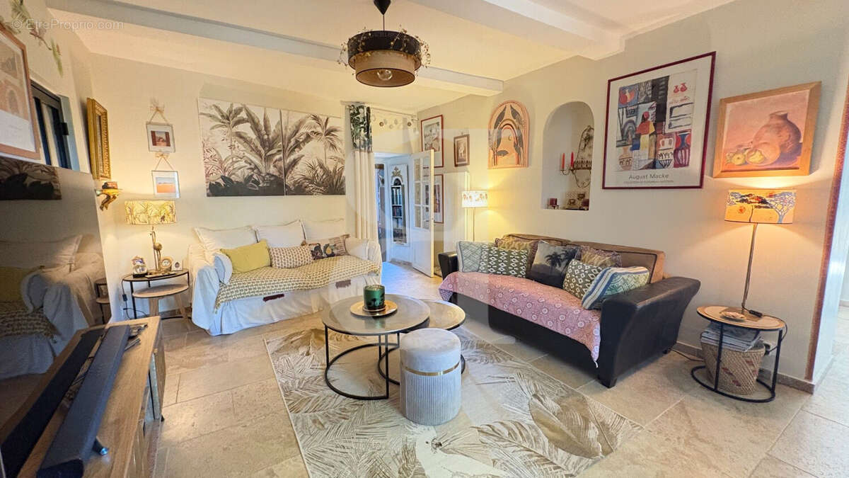 Maison à VAISON-LA-ROMAINE