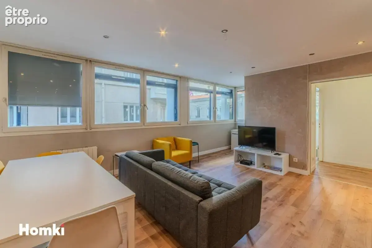 Appartement T4 de 80 m² à Saint-Étienne 42000, Rue Charles de Gaulle - photo 7