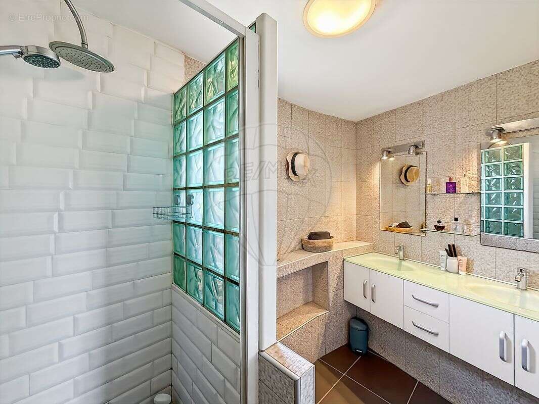 Appartement à REZE