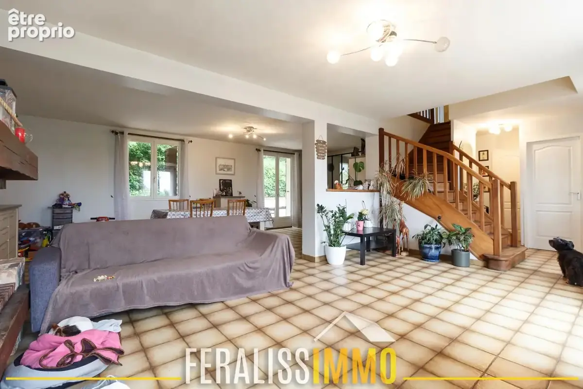 Maison familiale sur sous sol total ! - photo 3