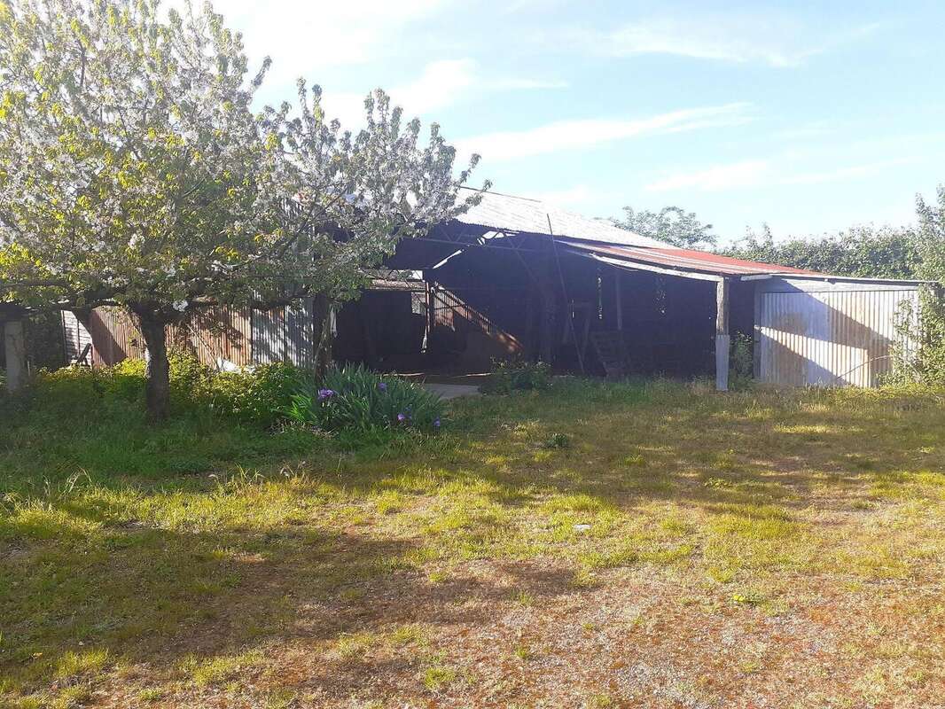   - Maison à SAINT-MARTIN-DE-SANZAY