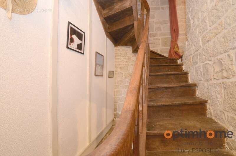 Maison à NANTEUIL-EN-VALLEE