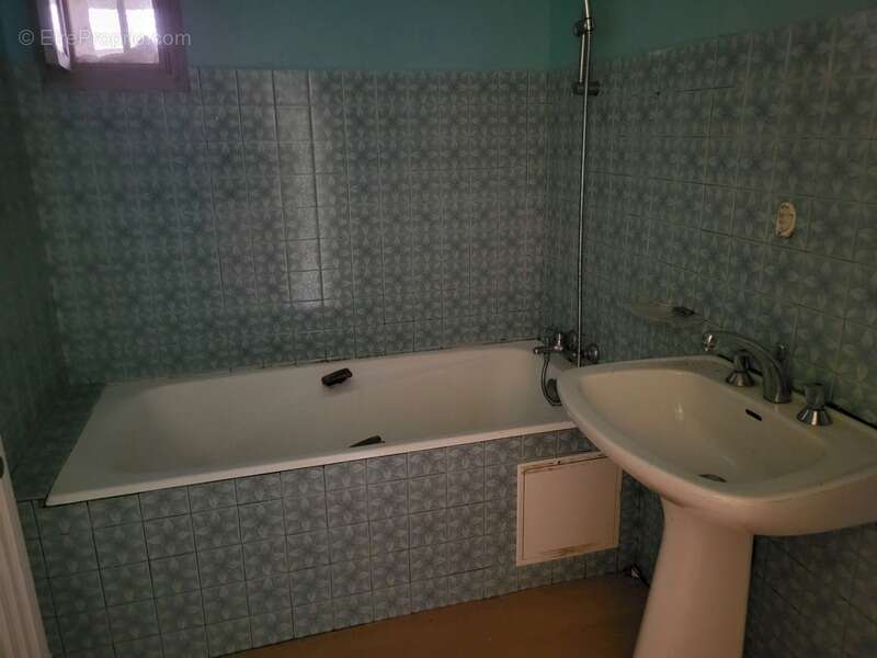 Maison à SAINT-LOUP-LAMAIRE