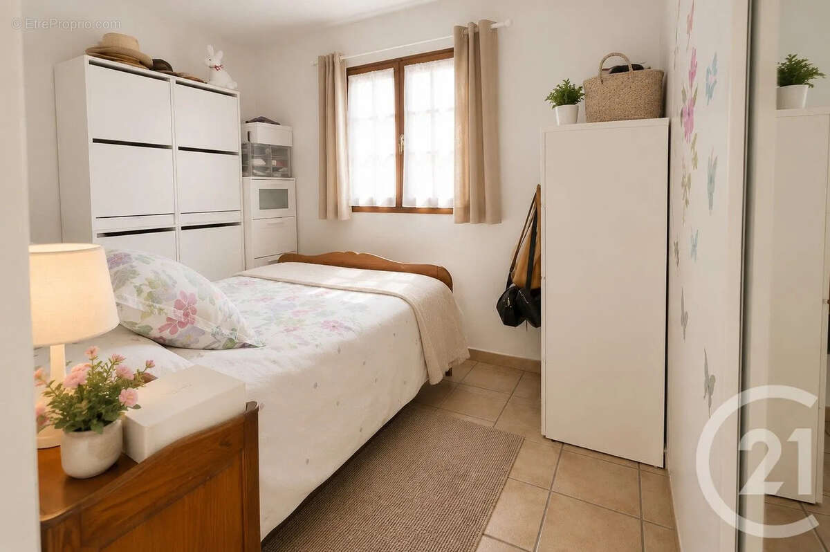Appartement à SAINT-MAUR-DES-FOSSES