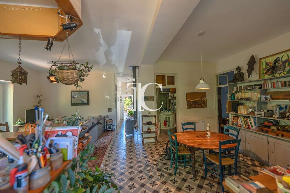 Maison à LES ASSIONS