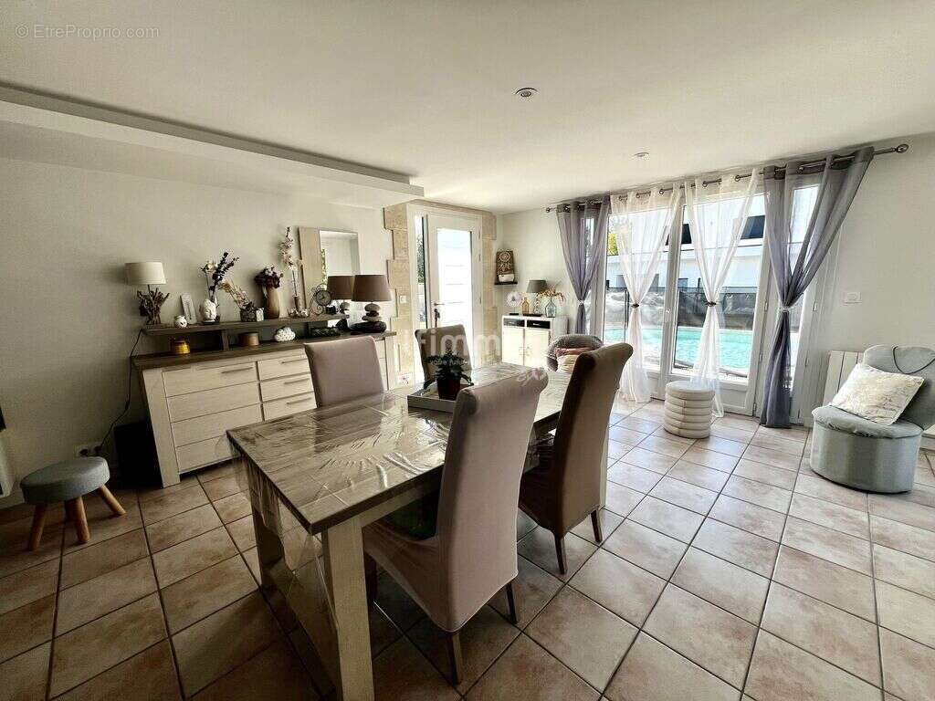 Maison à ARTIGUES-PRES-BORDEAUX