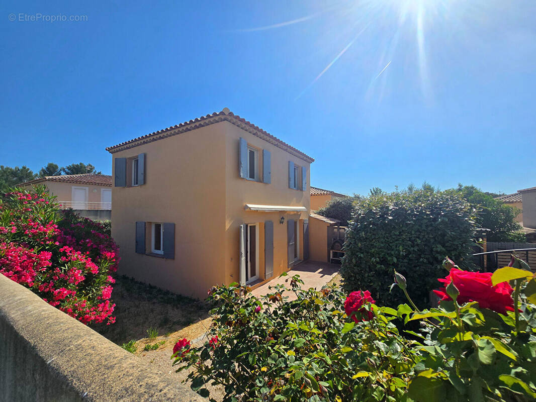 Maison à GREASQUE