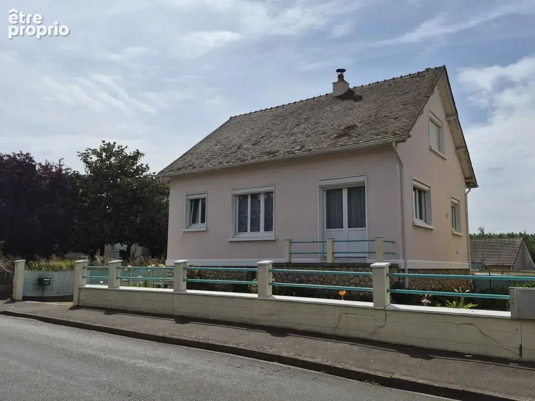 Maison à MONTFORT-LE-GESNOIS