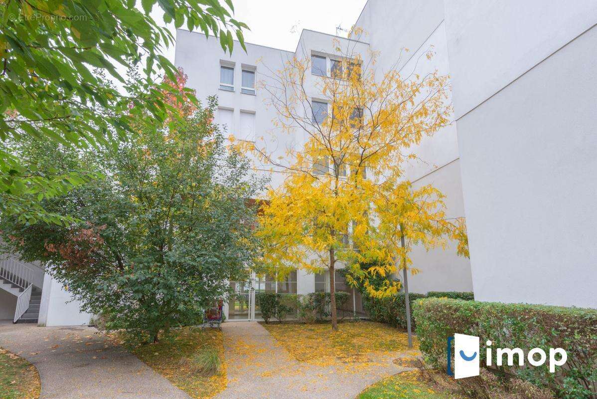 Appartement à STAINS