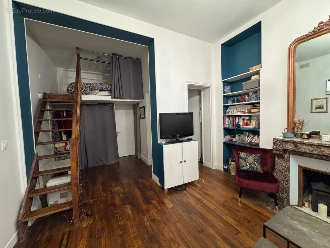 Appartement à PARIS-18E