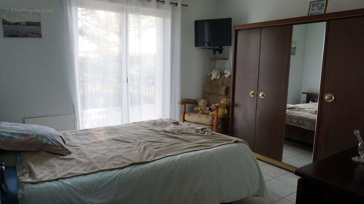 Maison à CASTELNAU-MONTRATIER