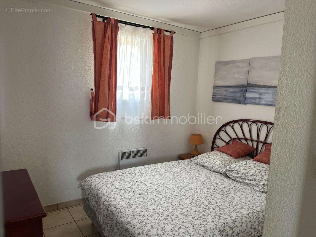 Dans résidence sécurisée face à la plage, appartement T5 avec terrasse, piscine et place de parking privative - photo 5