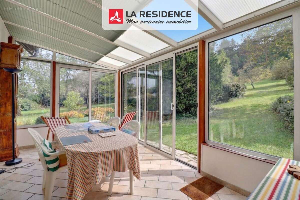 Maison 283 m² à Oinville-Sur-Montcient  - photo 8