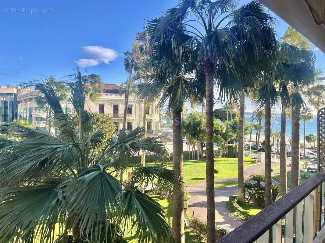 Appartement à CANNES