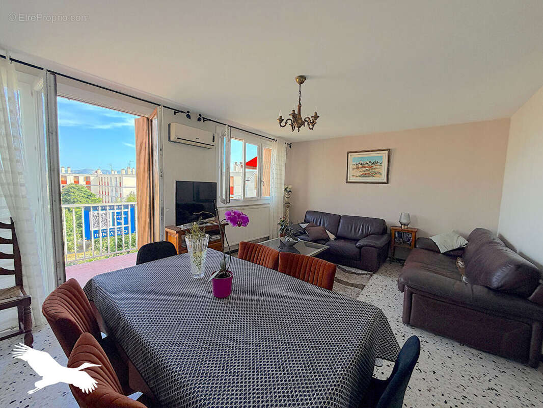 A VENDRE - Marseille 13013, Château Gombert / St Mitre - Appartement 4 pièces de 82m² avec terrasse et cave - Dernier étage - photo 3