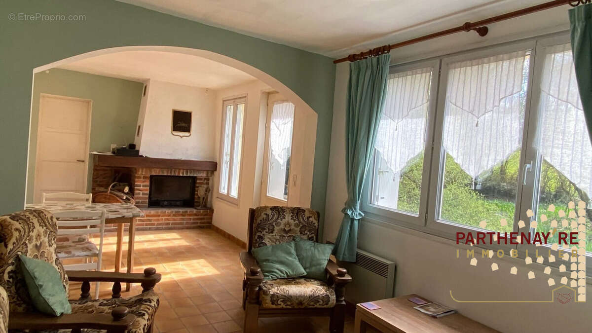 Maison 102 m² à Clesse  - photo 9