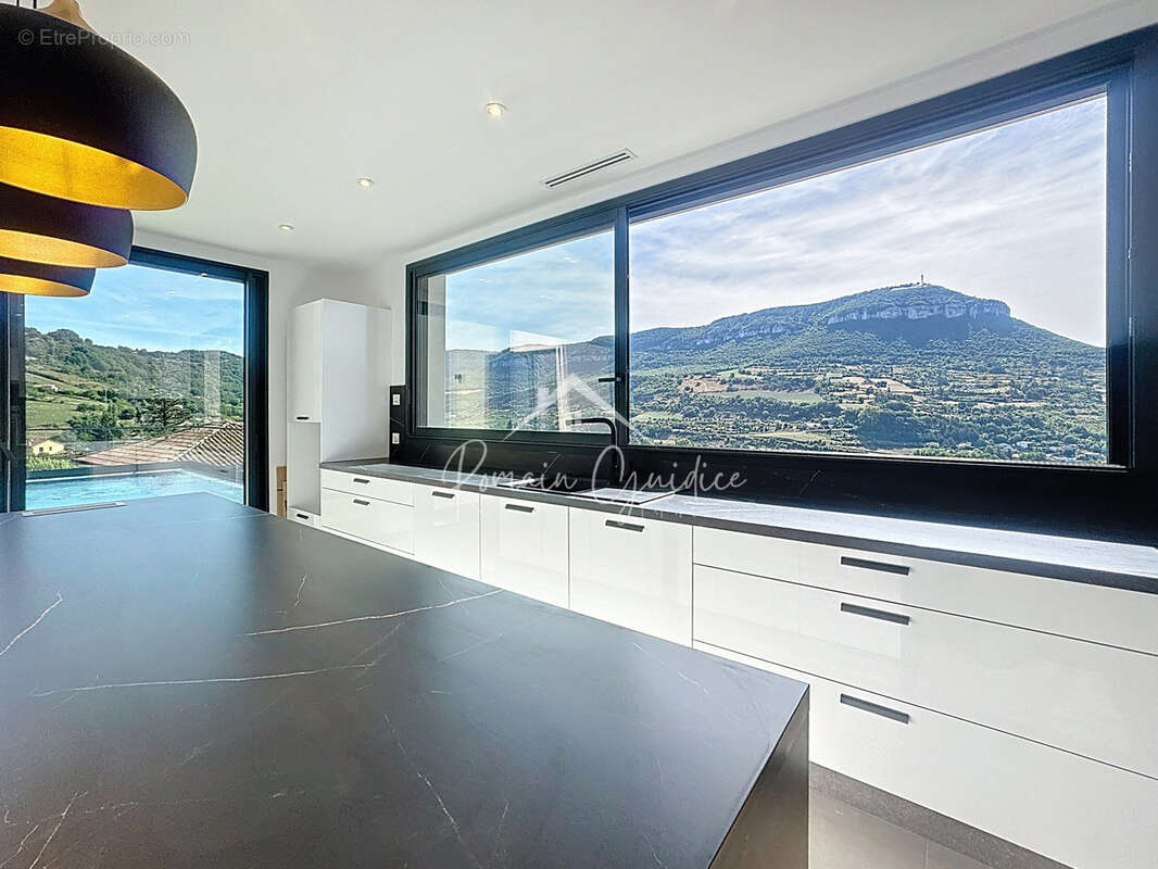 Villa de prestige neuve de 124 m2 - photo 7