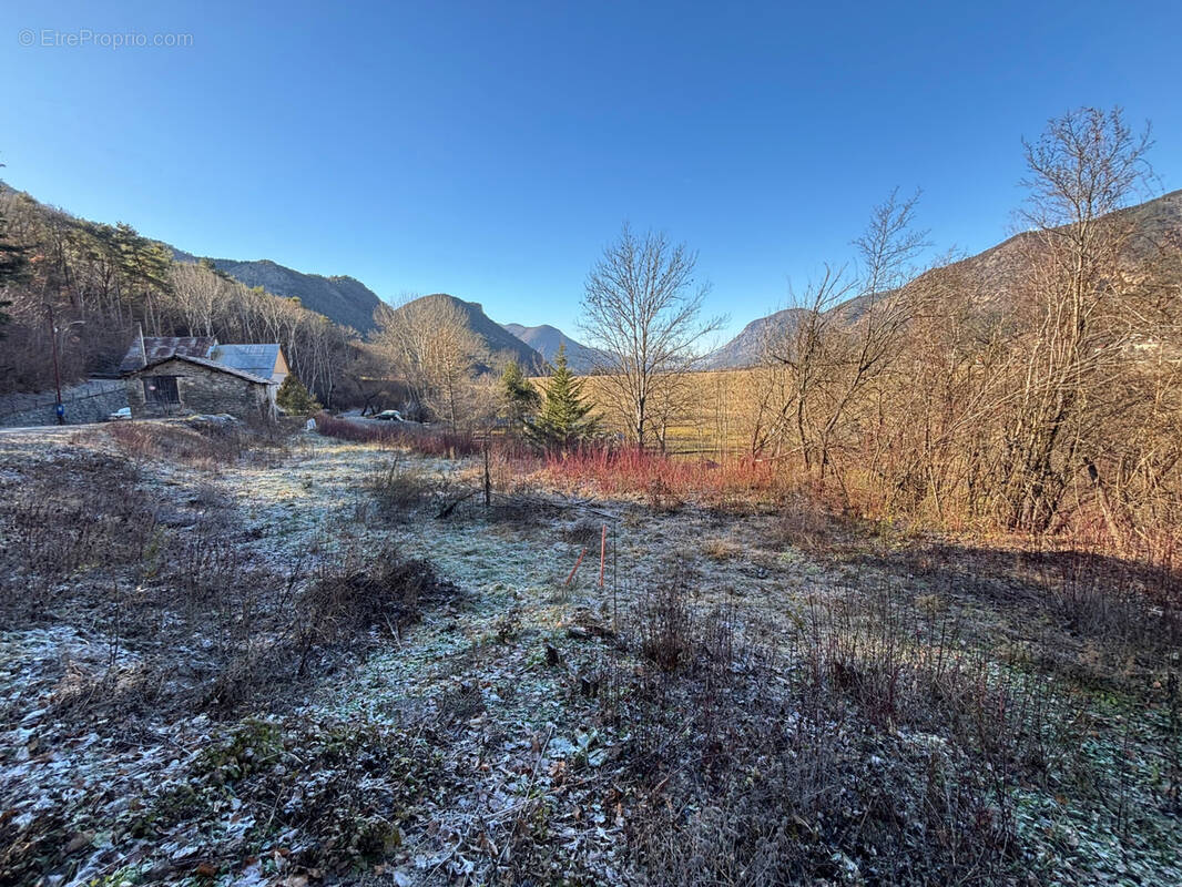 Terrain à ROCHEBRUNE