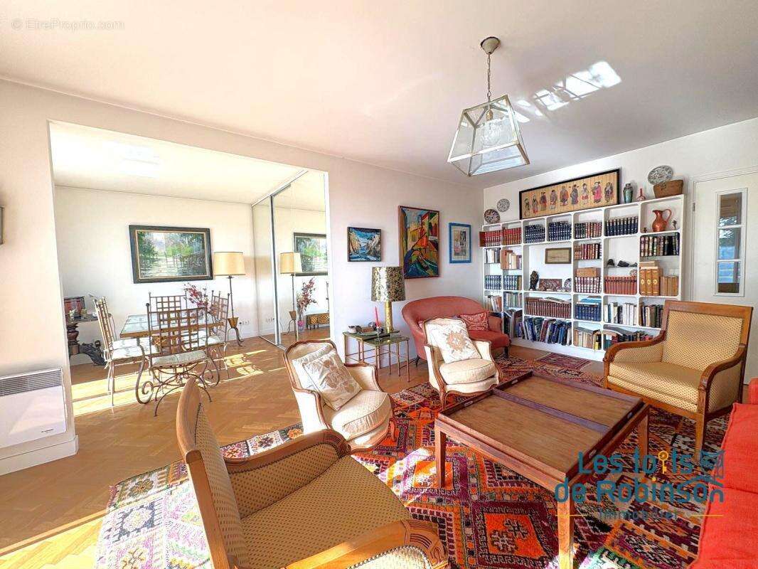 Appartement à LE PLESSIS-ROBINSON