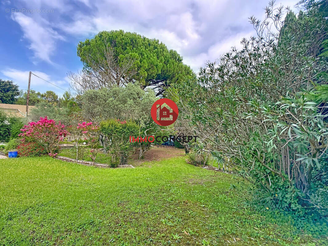 Maison à LES ANGLES