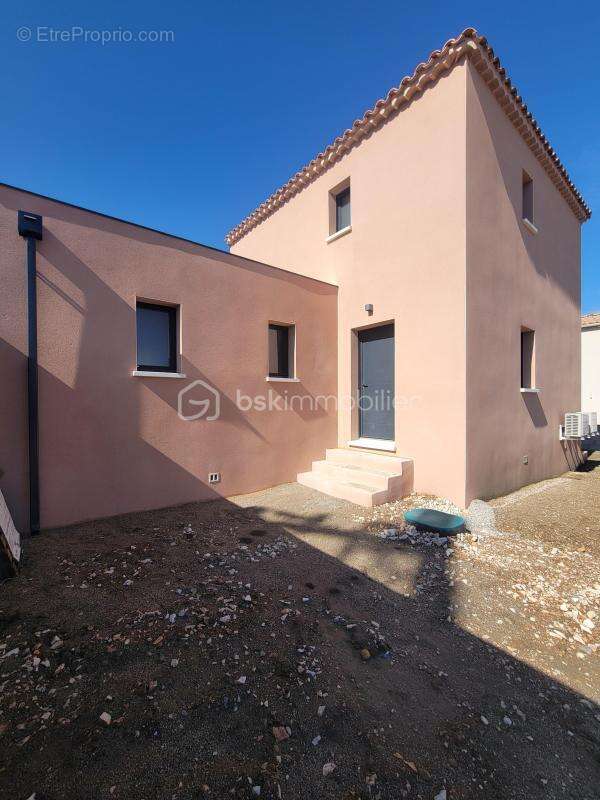 Maison à VILLENEUVE-LES-AVIGNON