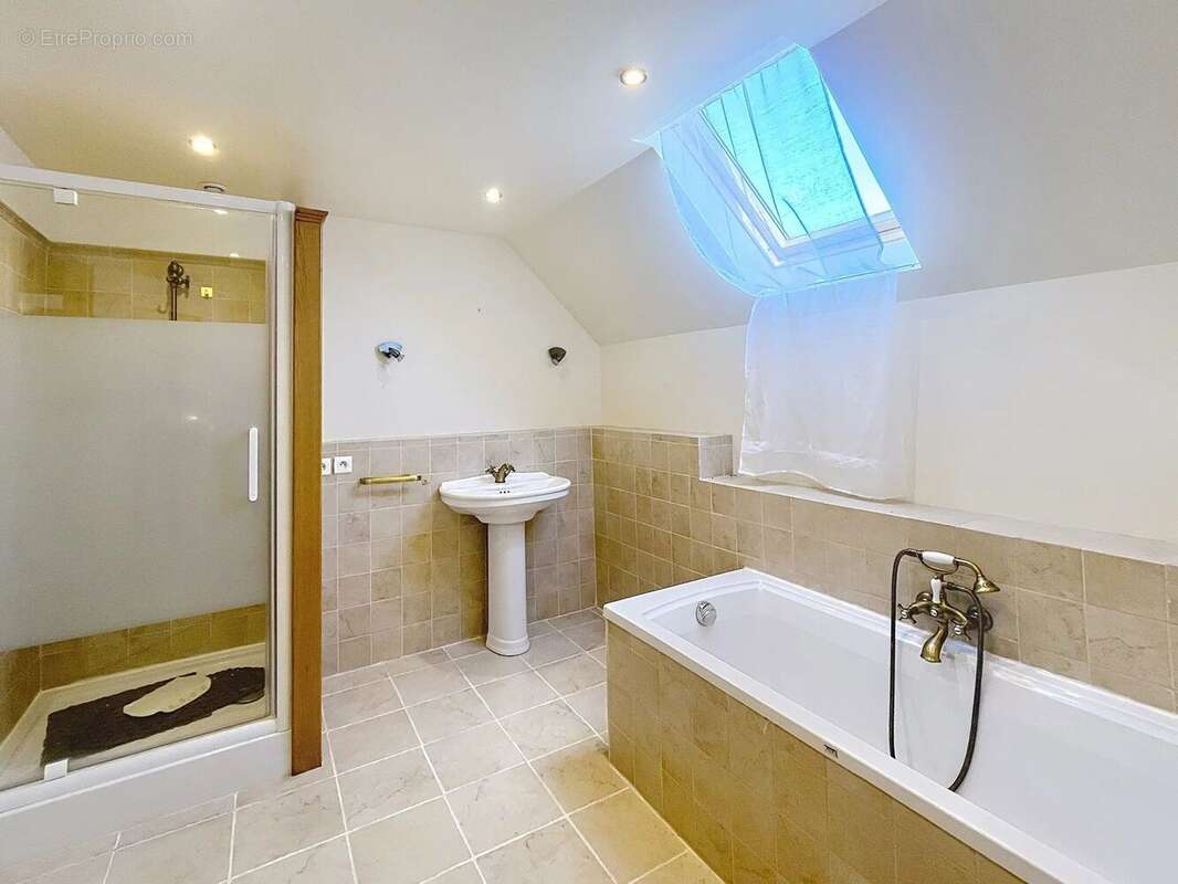 Maison à MONAMPTEUIL