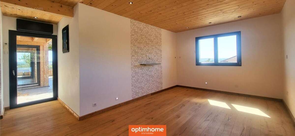 Une propriété d'exception sur les hauteurs offrant une vue imprenable - photo 15