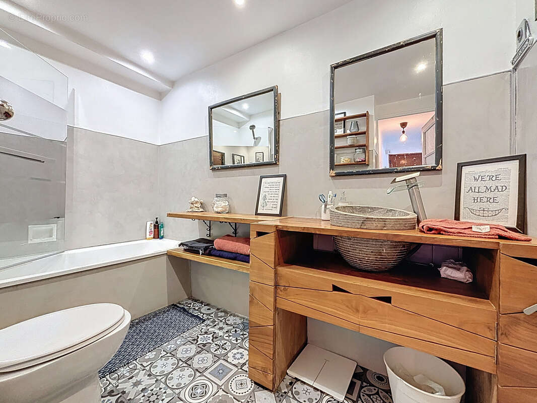 Appartement à MARSEILLE-7E