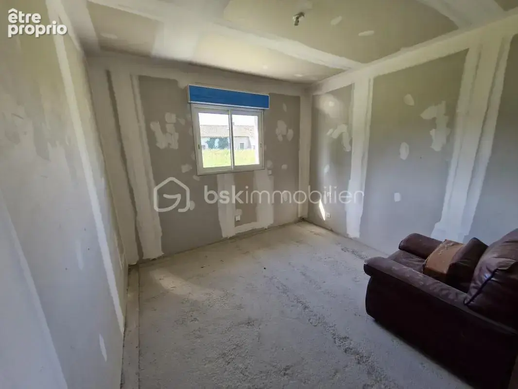 Charmante maison de 100m2 à finir de sublimer sur son terrain de 1985m2 à Menesplet - photo 9