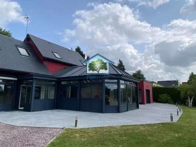 Commerce à FORGES-LES-EAUX