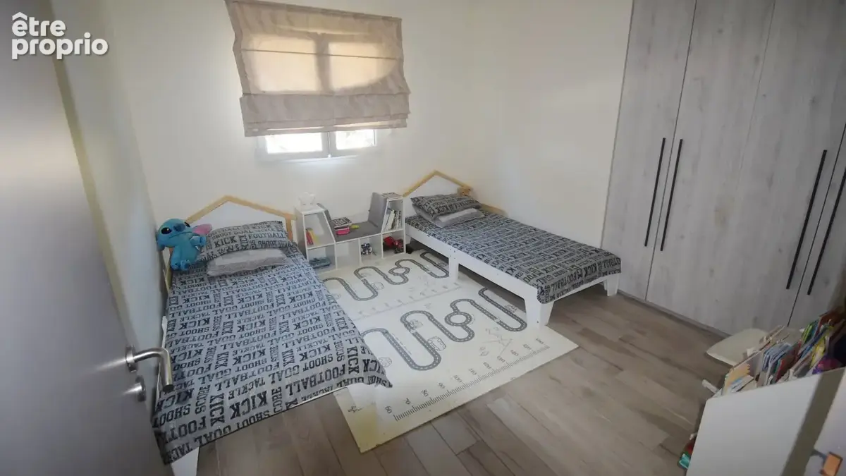 À VENDRE - CREUZIER-LE-VIEUX - Maison de plain-pied d'environ 118,92 m² - photo 10