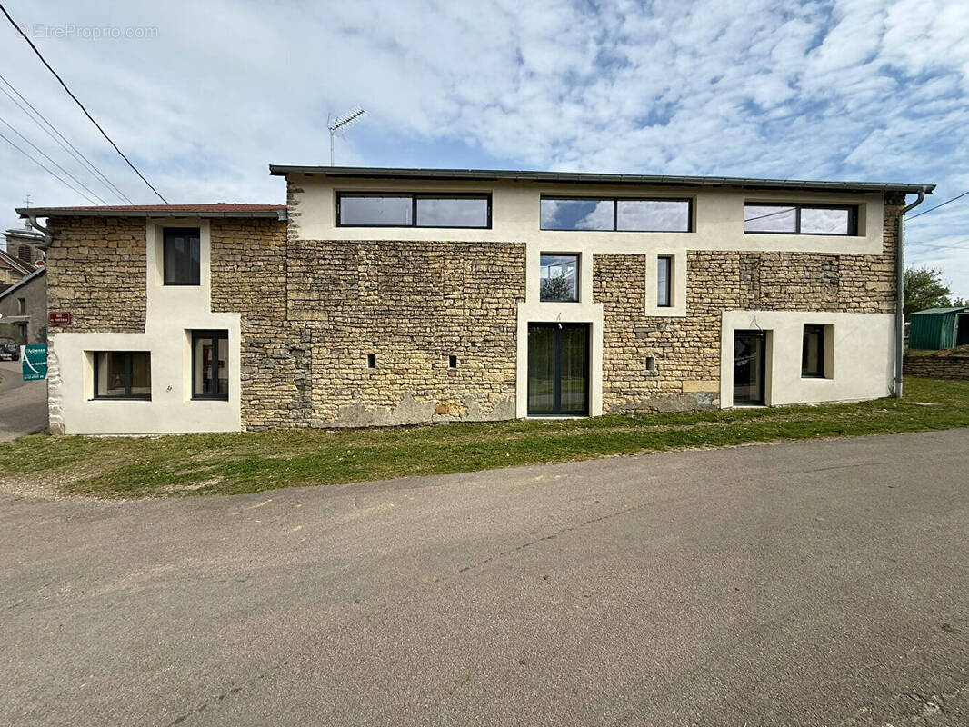 Maison à MAGNY-LES-JUSSEY